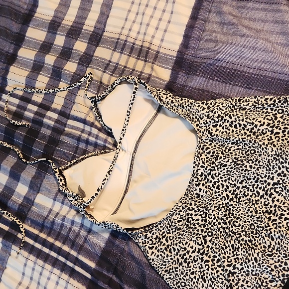 Woman's One-piece Swimming Suit - Picture 3 of 3